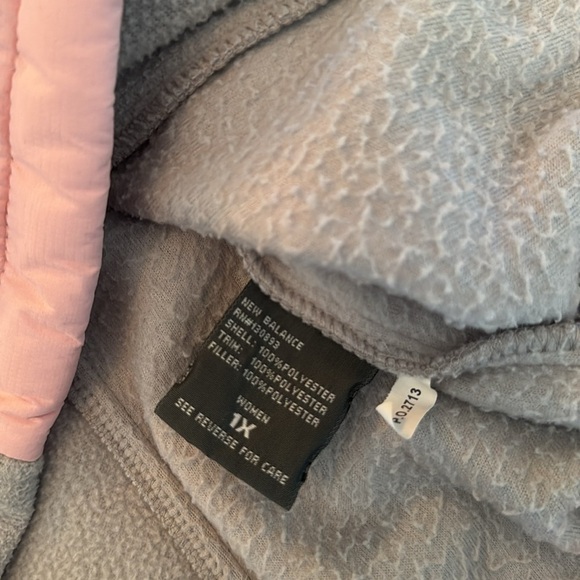 New Balance pink and gray fleece jacket EUC 1X - Picture 10 of 14
